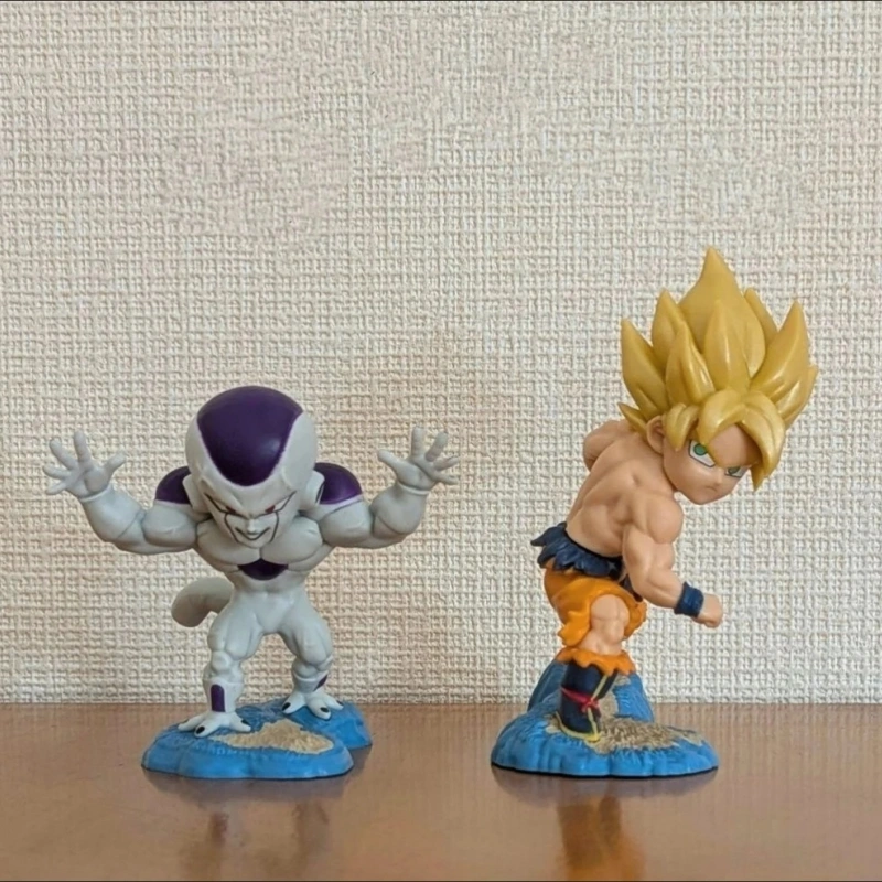 Vintage Collectible Figurines - Bandai Dragon Ball Super Saiyajin Goku