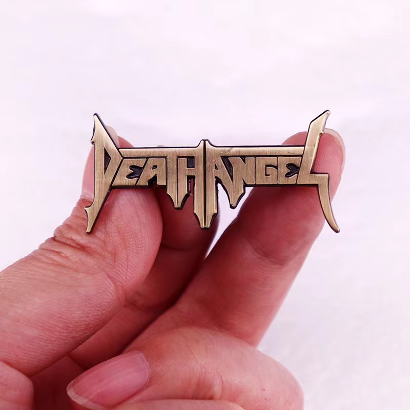Hochwertige Emaille-Anstecknad – Collectible Vintage Brooches Bewertung und Preis