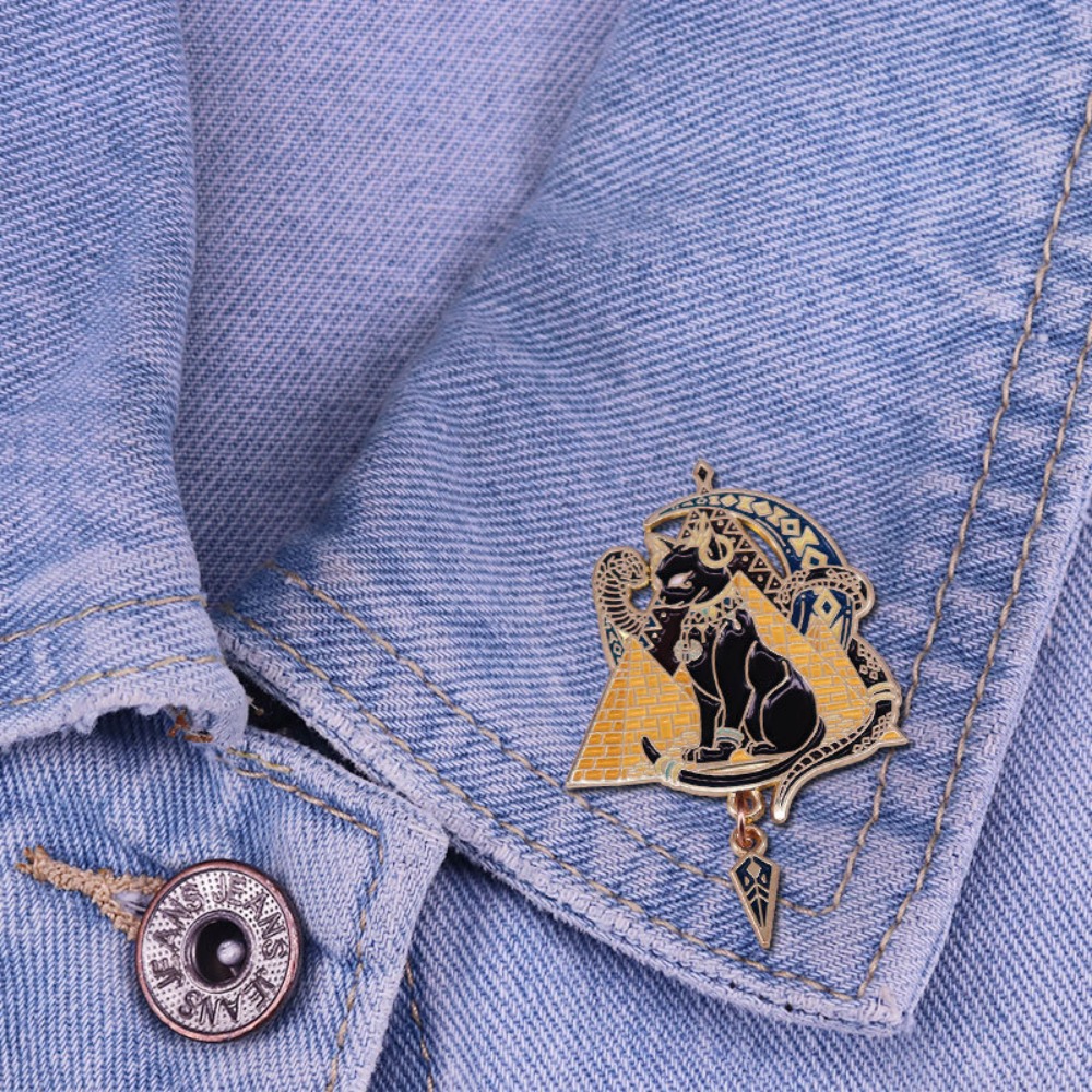 Exotische Vintage Wüstenzivili – Collectible Vintage Brooches Bewertung und Preis